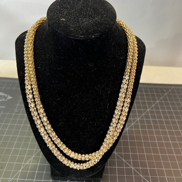 Fun fashion gold tone necklace - Picture 1 of 4